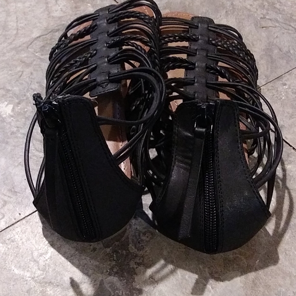 Sandals - Picture 2 of 3